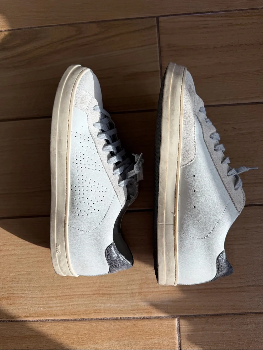 P448 Low-Top Sneakers in white and silver